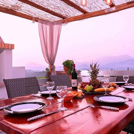 Haritos Holidays Home Pombia Bagian luar foto