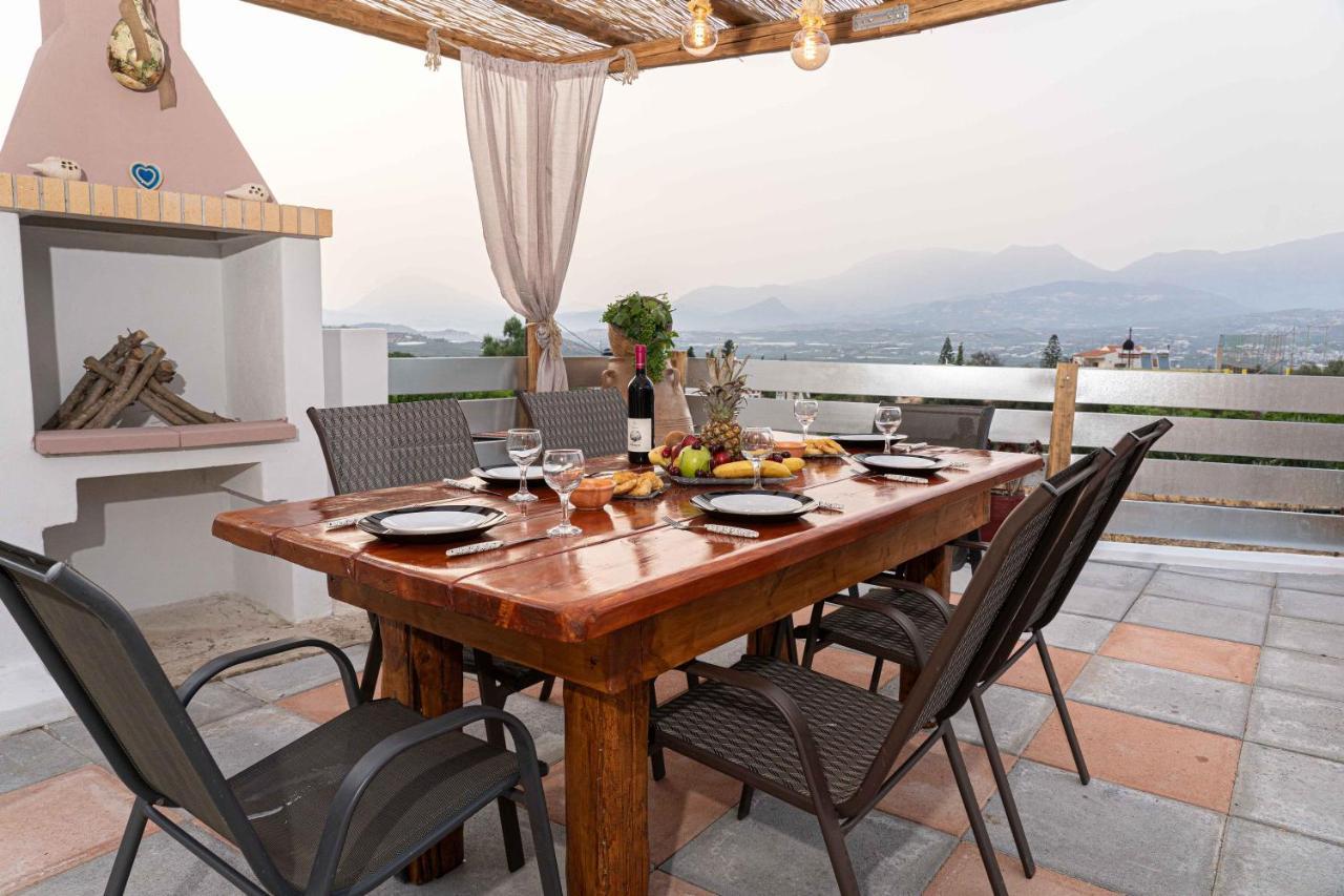 Haritos Holidays Home Pombia Bagian luar foto