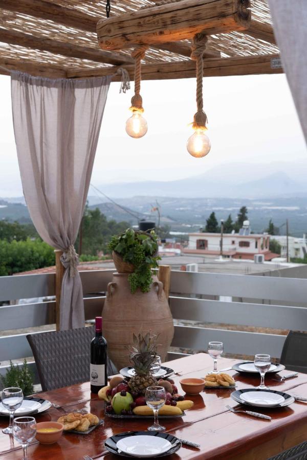 Haritos Holidays Home Pombia Bagian luar foto
