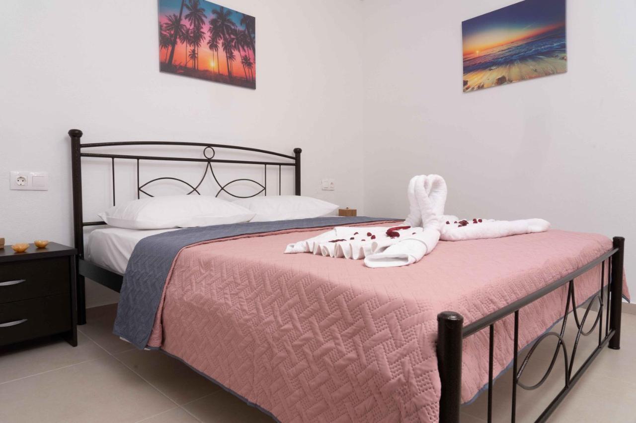 Haritos Holidays Home Pombia Bagian luar foto
