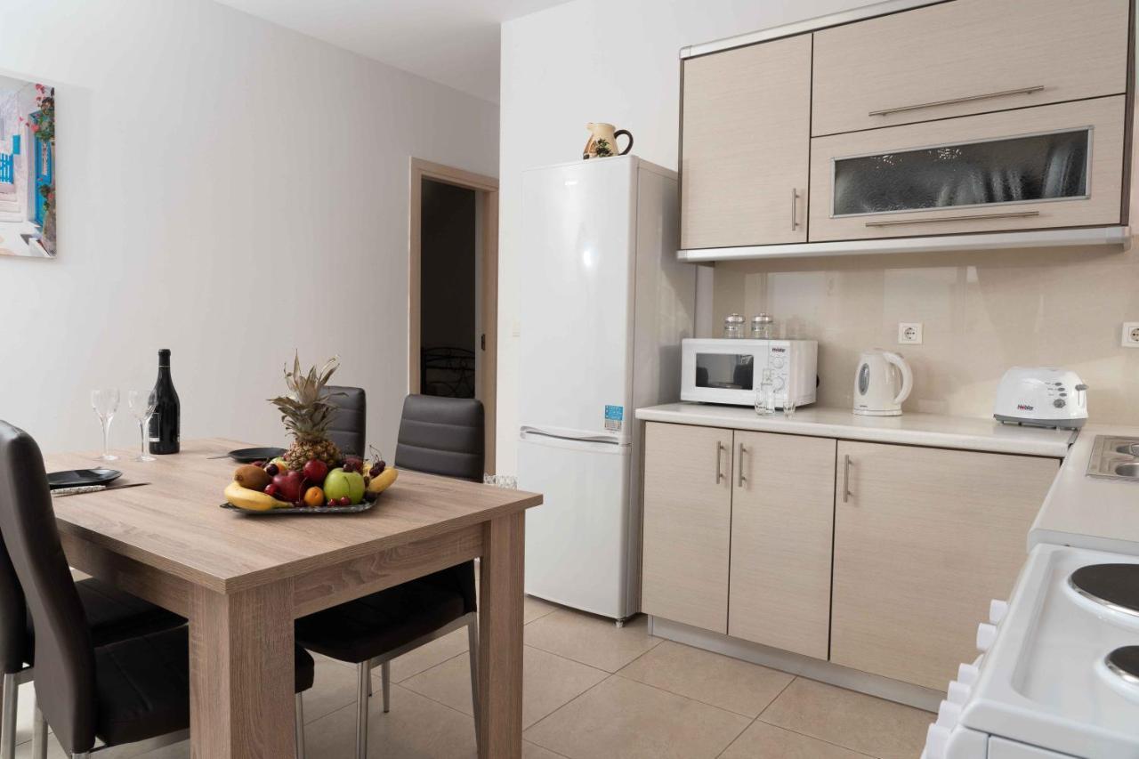 Haritos Holidays Home Pombia Bagian luar foto