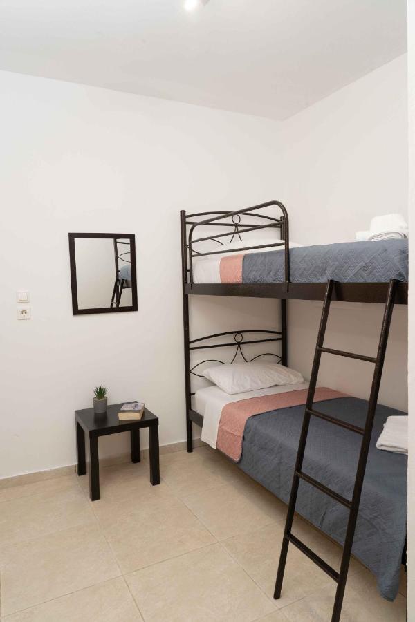 Haritos Holidays Home Pombia Bagian luar foto