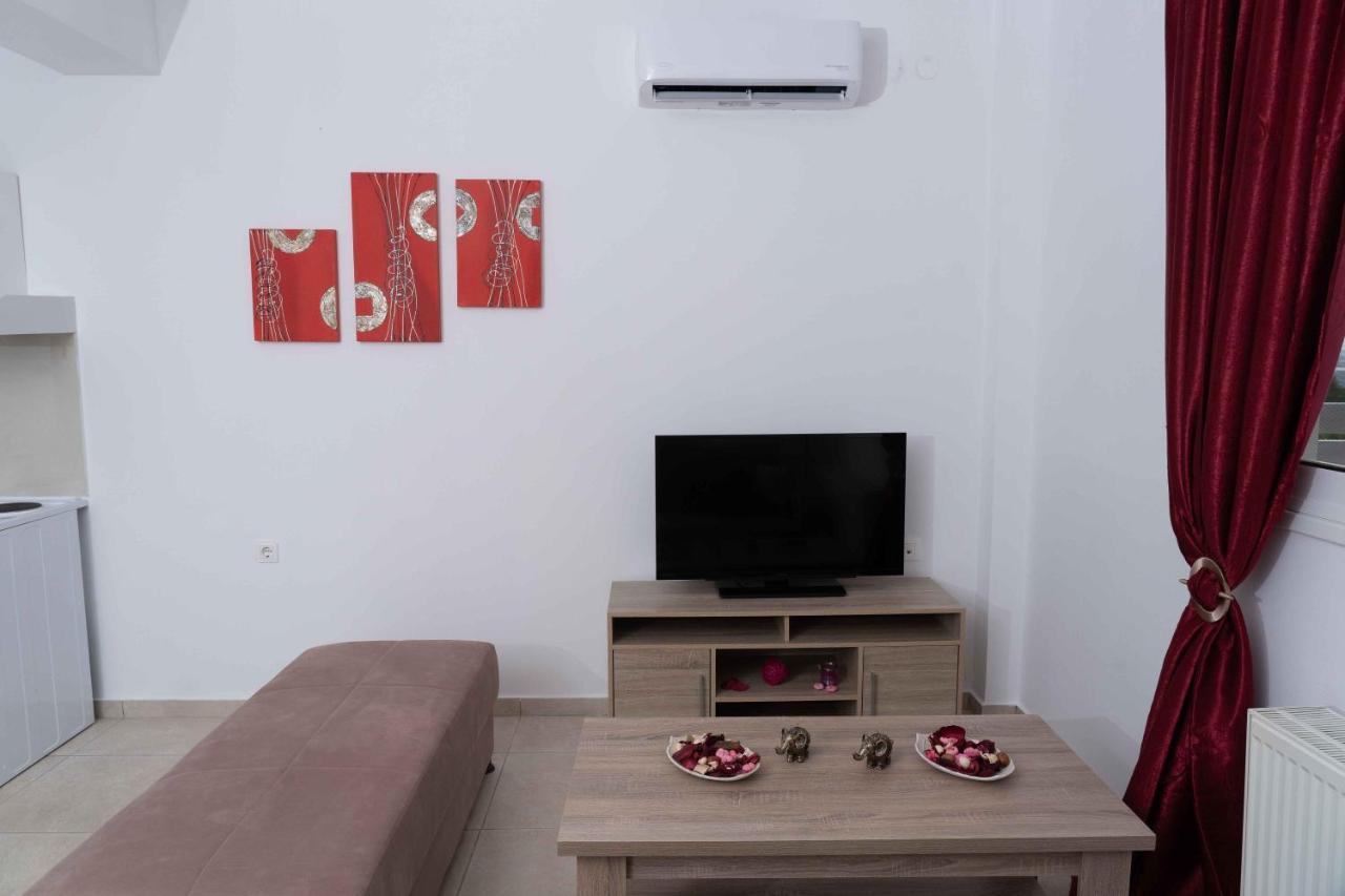 Haritos Holidays Home Pombia Bagian luar foto