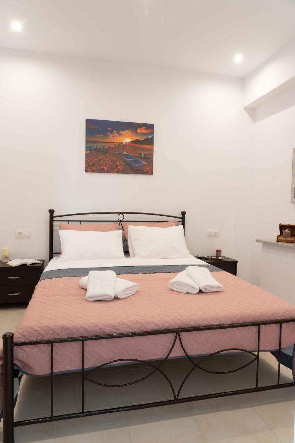 Haritos Holidays Home Pombia Bagian luar foto