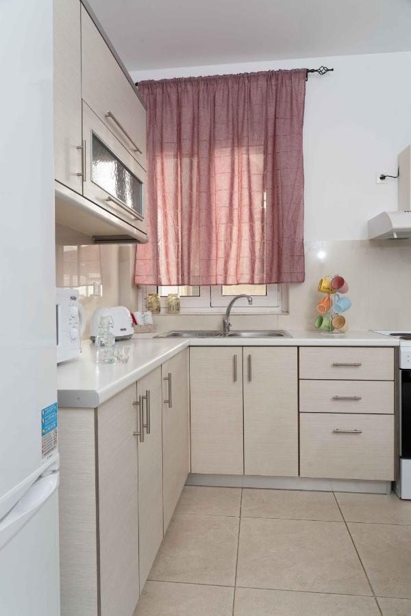 Haritos Holidays Home Pombia Bagian luar foto
