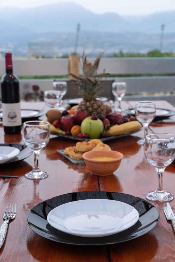Haritos Holidays Home Pombia Bagian luar foto