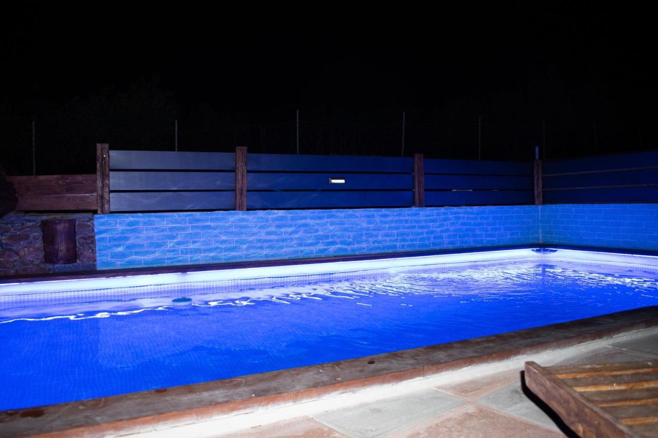Haritos Holidays Home Pombia Bagian luar foto